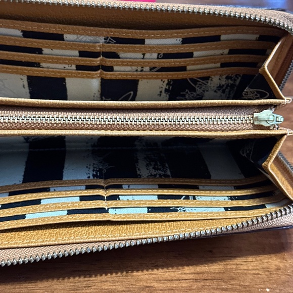 Vivienne Westwood Tan Leather Wallet - Picture 6 of 11